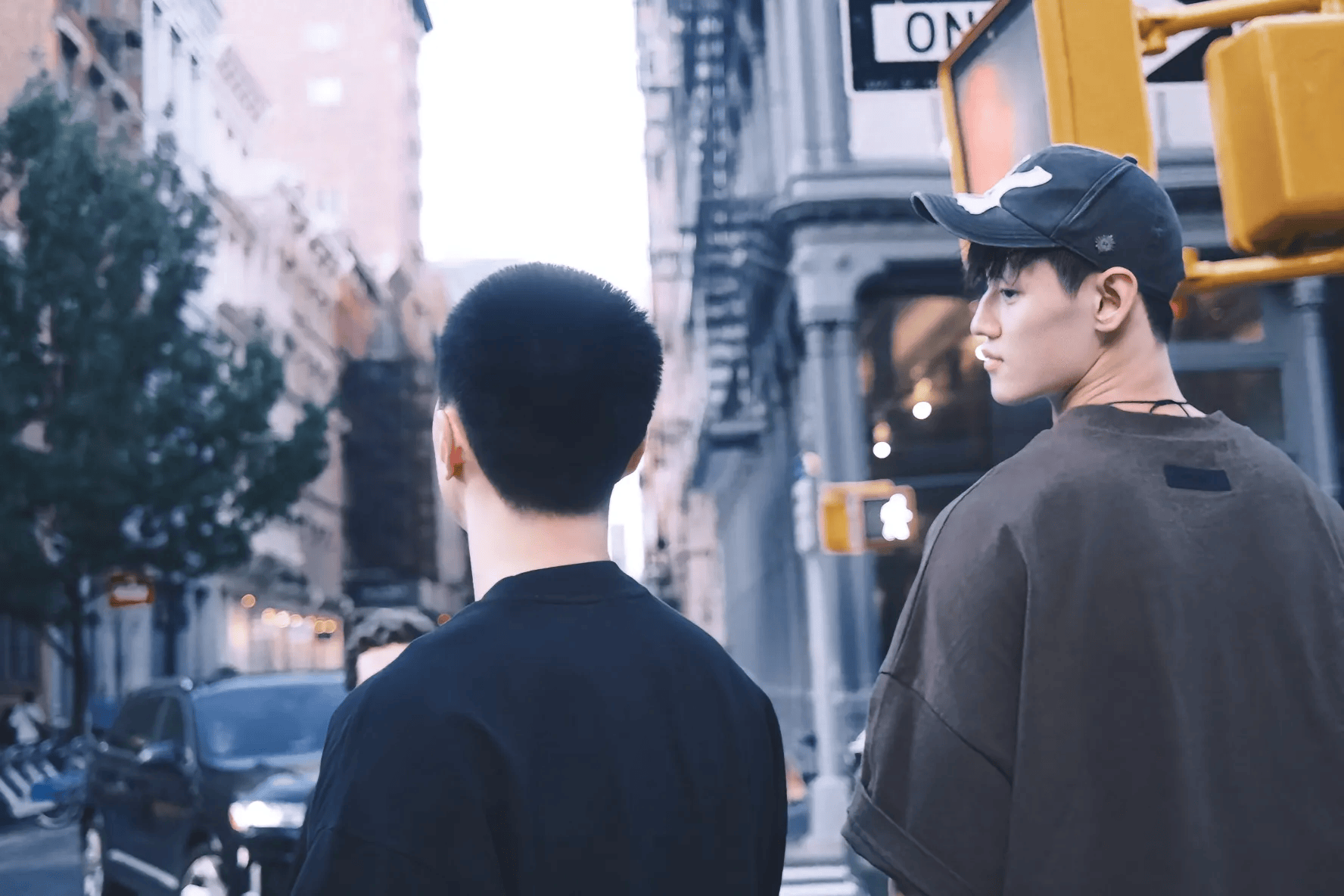 活照并配文, 活照并配文